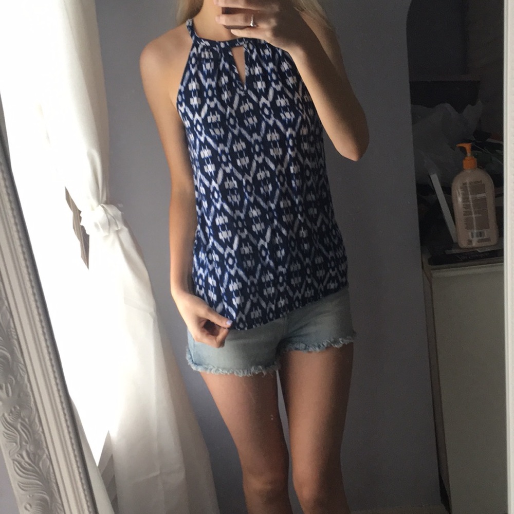 Blue pattern top